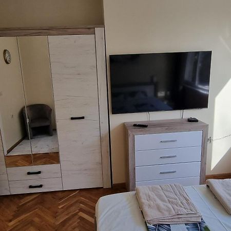 Central Luxe Apartament Mimoza Varna Exterior foto